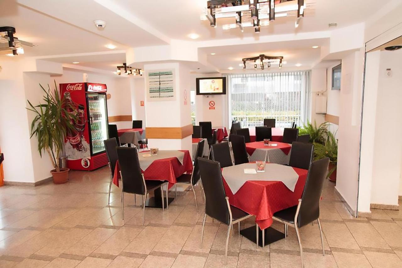 Plus Hotel Craiova Exterior photo