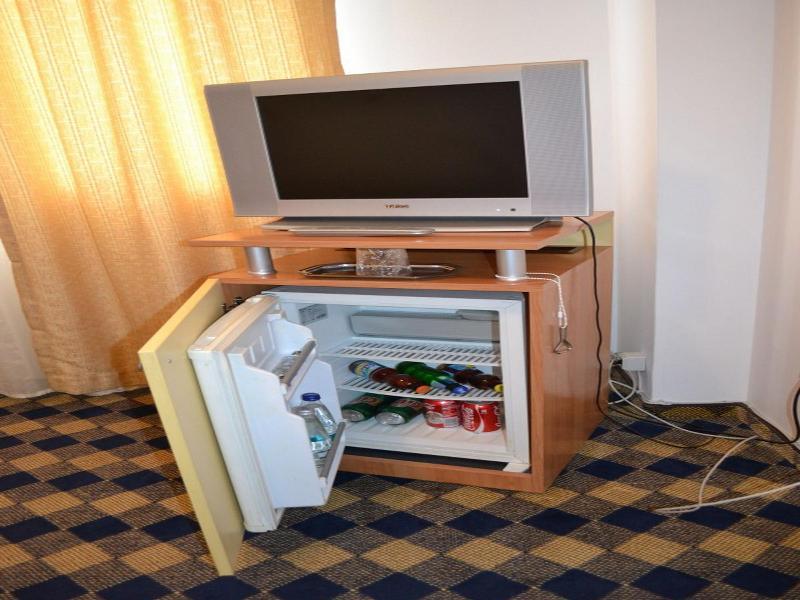Plus Hotel Craiova Exterior photo