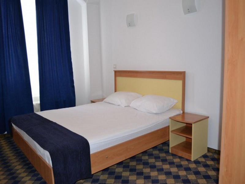Plus Hotel Craiova Exterior photo
