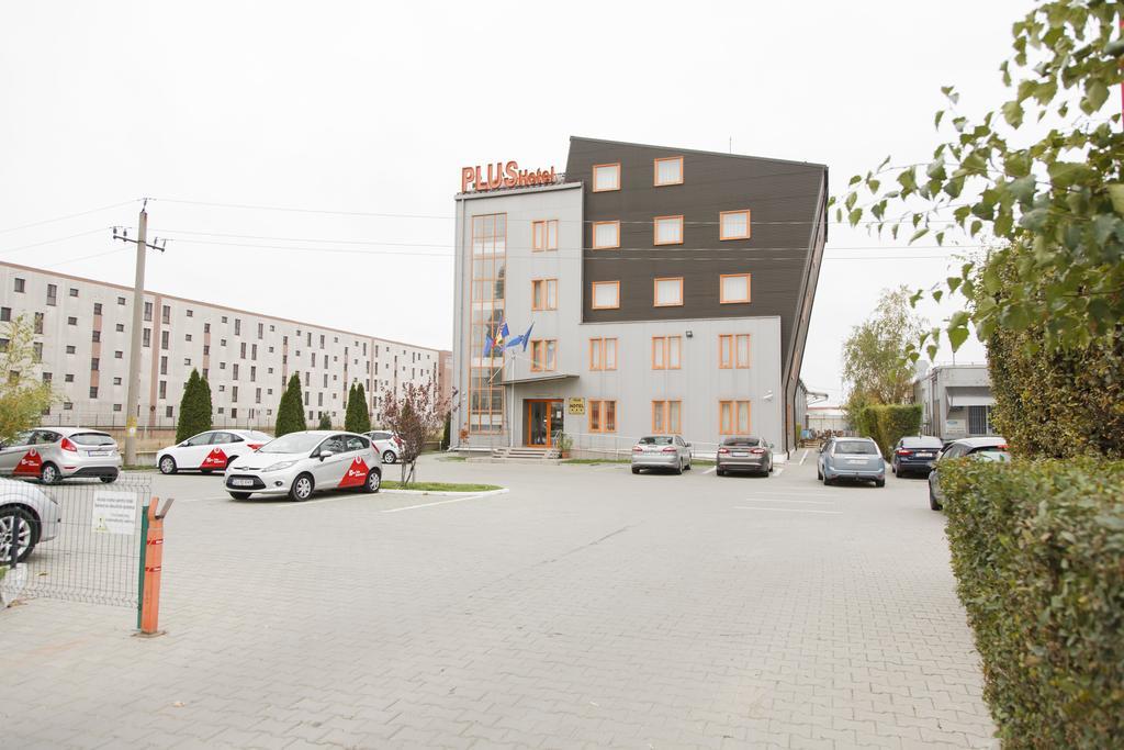 Plus Hotel Craiova Exterior photo