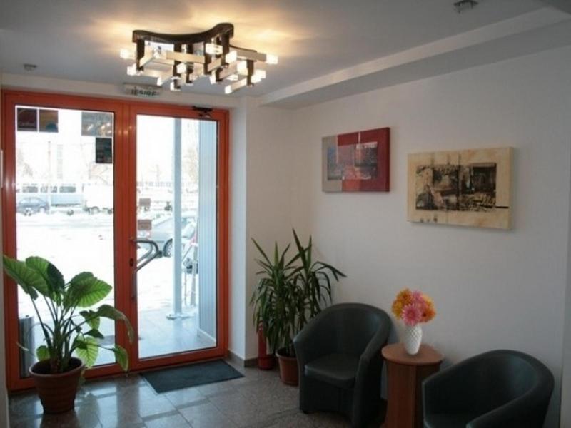 Plus Hotel Craiova Exterior photo
